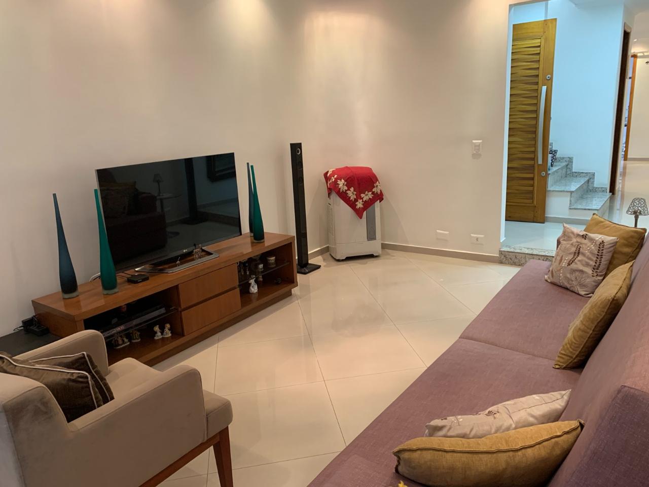 Casa à venda com 3 quartos, 140m² - Foto 1