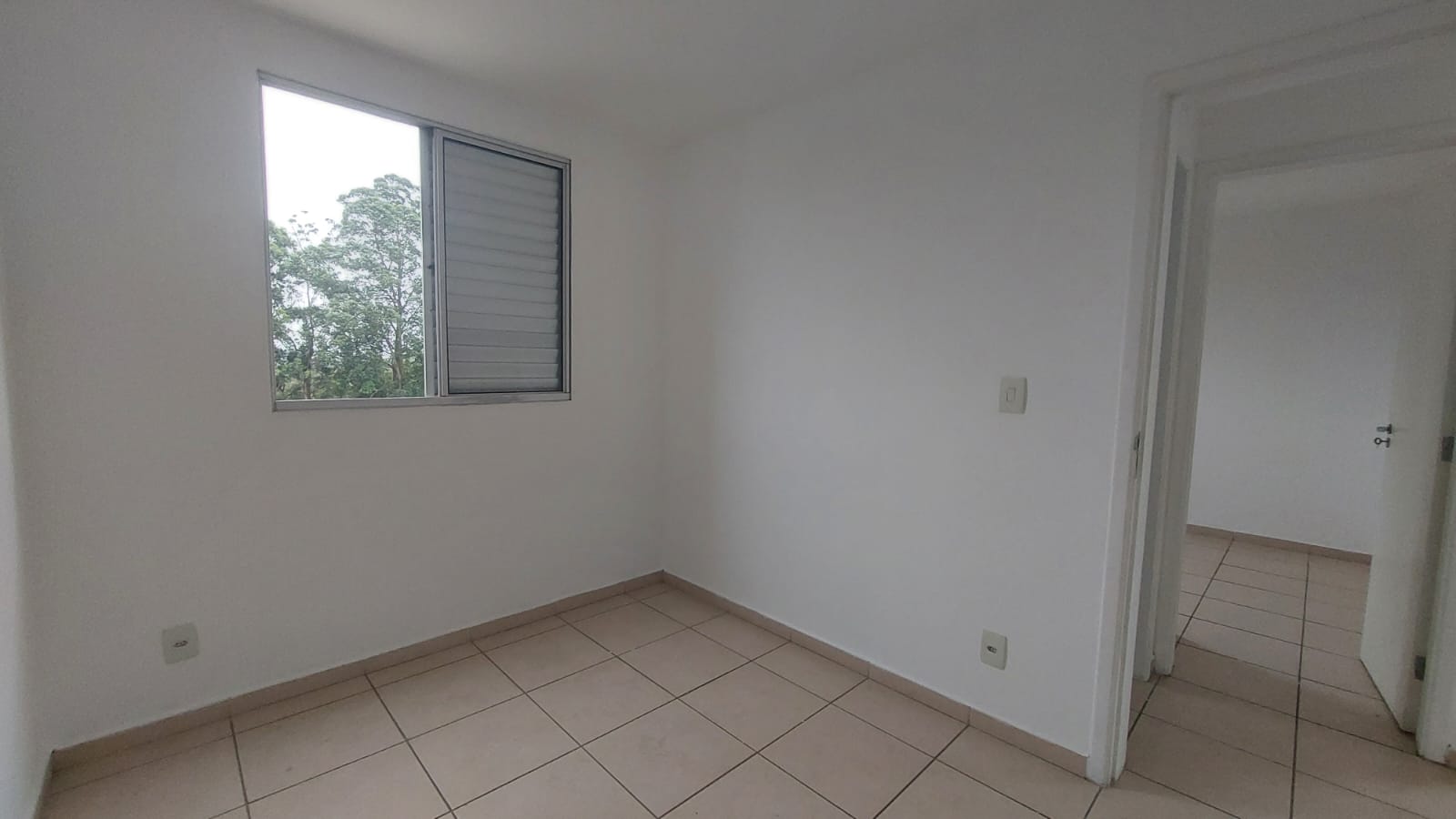 Apartamento à venda com 2 quartos, 42m² - Foto 2