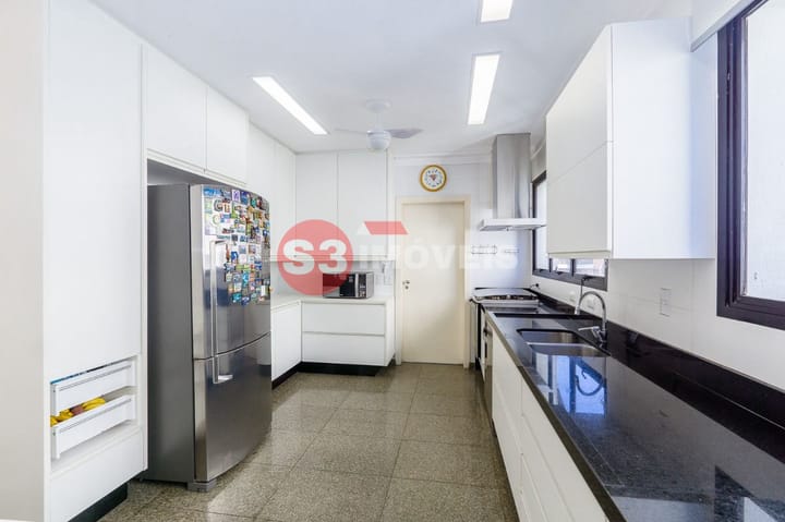 Apartamento à venda com 3 quartos, 200m² - Foto 24