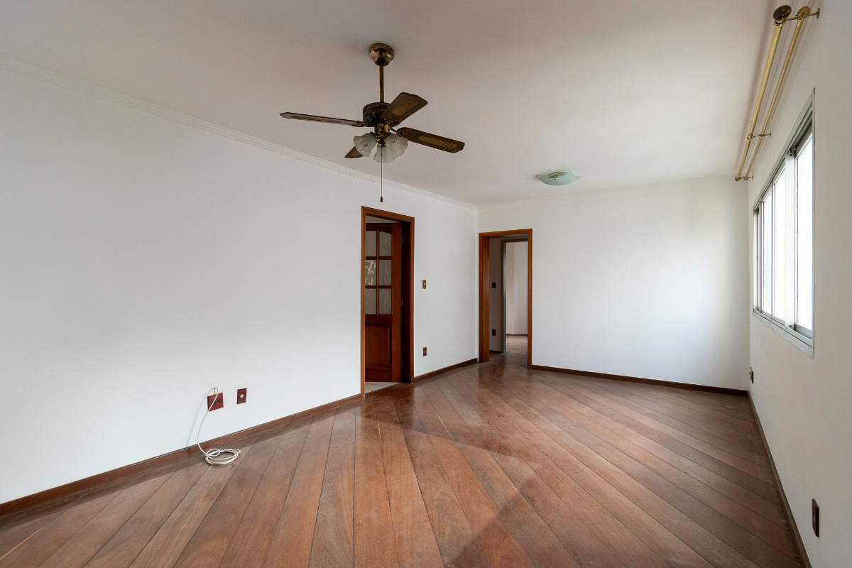 Apartamento à venda com 3 quartos, 90m² - Foto 2