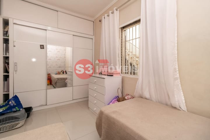 Casa à venda com 3 quartos, 221m² - Foto 7