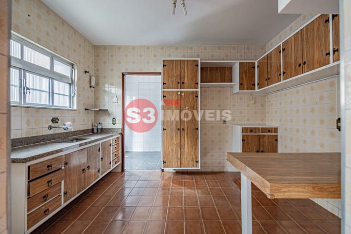 Casa à venda com 4 quartos, 200m² - Foto 28