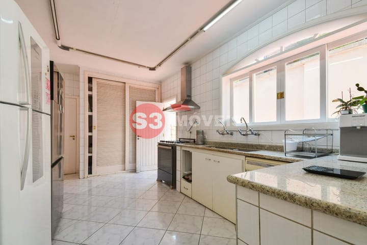 Casa à venda com 4 quartos, 450m² - Foto 18