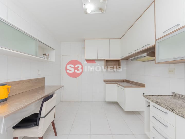 Casa à venda com 3 quartos, 180m² - Foto 17