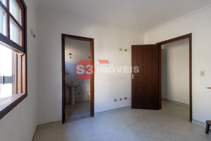 Casa à venda com 6 quartos, 450m² - Foto 26