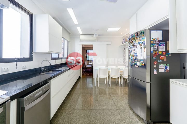 Apartamento à venda com 3 quartos, 200m² - Foto 21