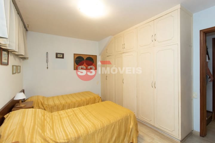 Casa à venda com 5 quartos, 330m² - Foto 30