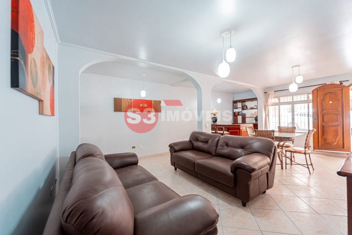 Casa à venda com 3 quartos, 289m² - Foto 1