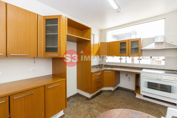 Casa à venda com 4 quartos, 230m² - Foto 18