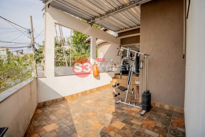 Casa à venda com 3 quartos, 200m² - Foto 12