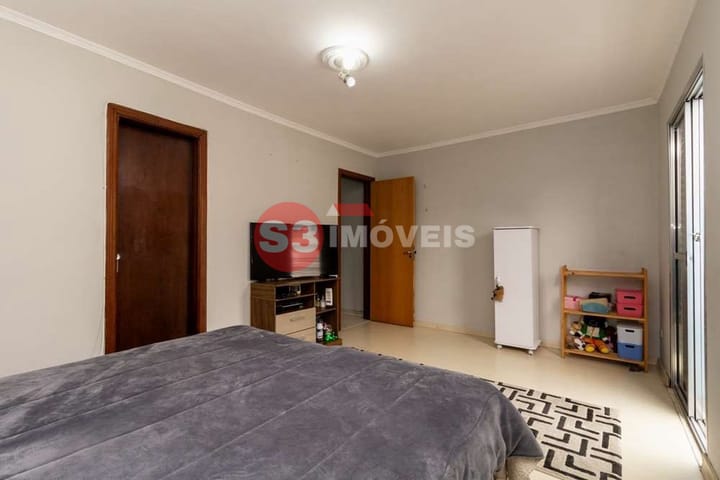 Casa à venda com 3 quartos, 392m² - Foto 18