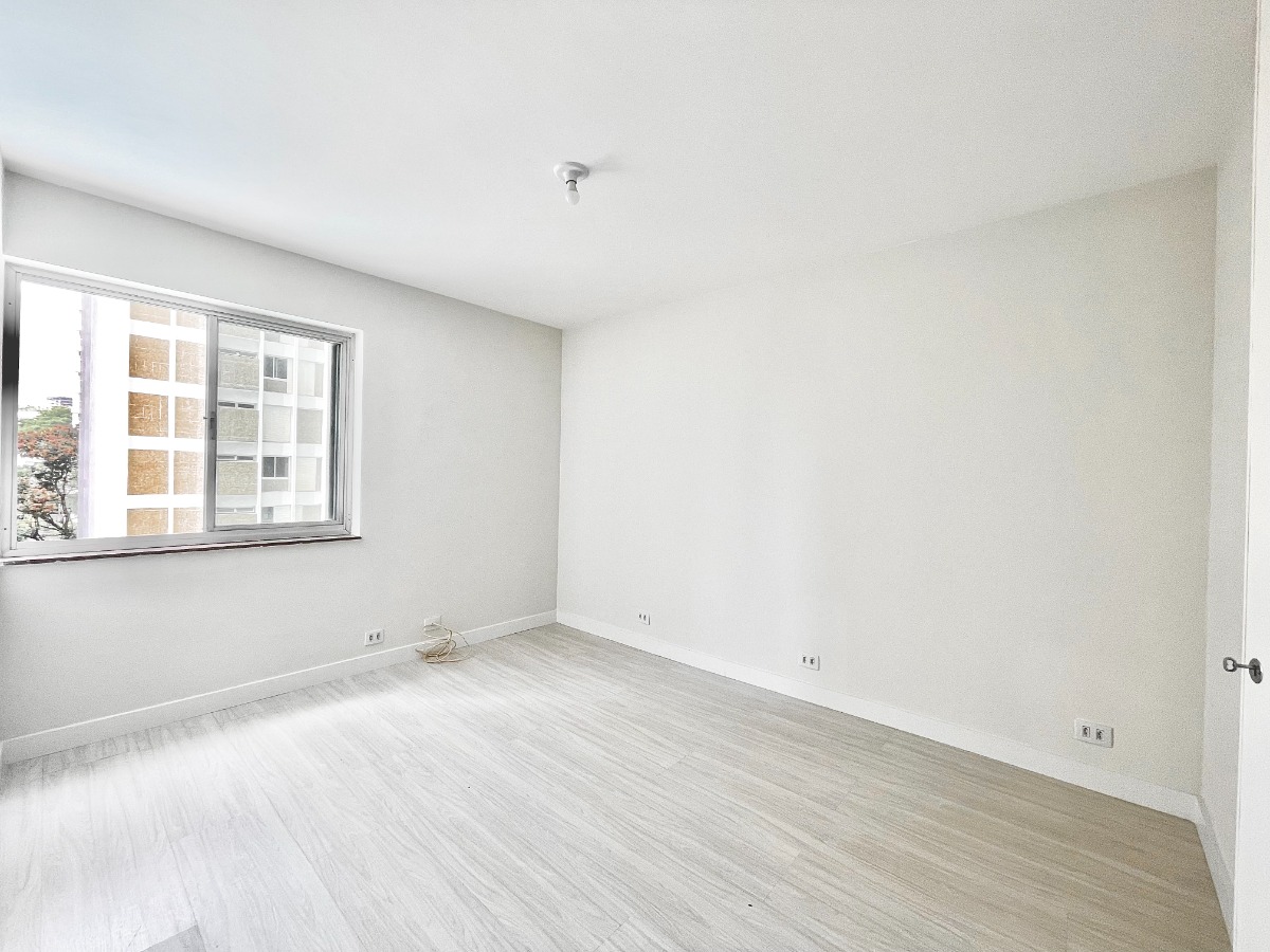 Apartamento à venda com 3 quartos, 137m² - Foto 6