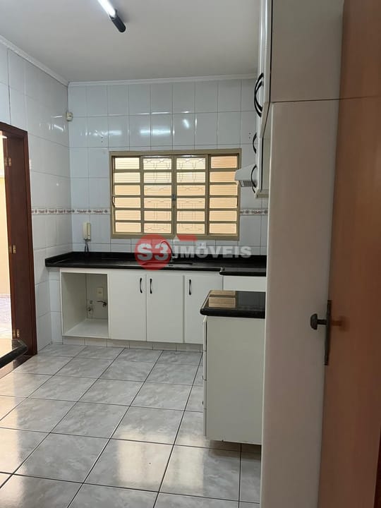 Casa para alugar com 3 quartos, 150m² - Foto 7