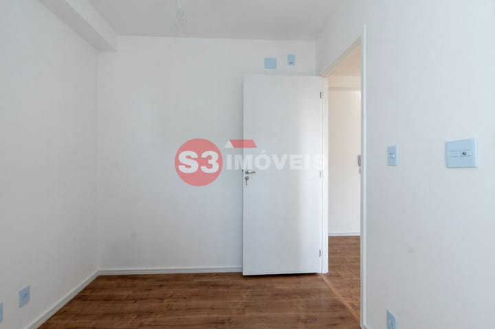 Apartamento à venda com 2 quartos, 30m² - Foto 17