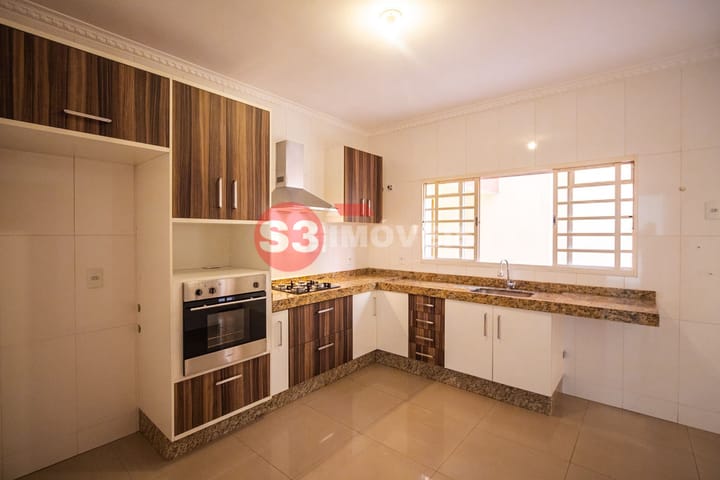 Casa à venda com 4 quartos, 297m² - Foto 9