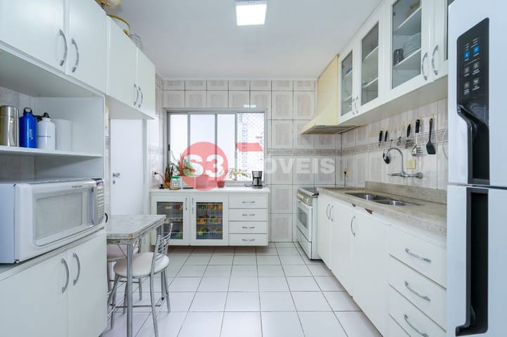 Apartamento à venda com 2 quartos, 124m² - Foto 18