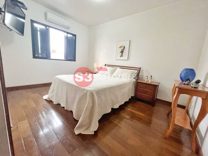 Casa à venda com 4 quartos, 350m² - Foto 22