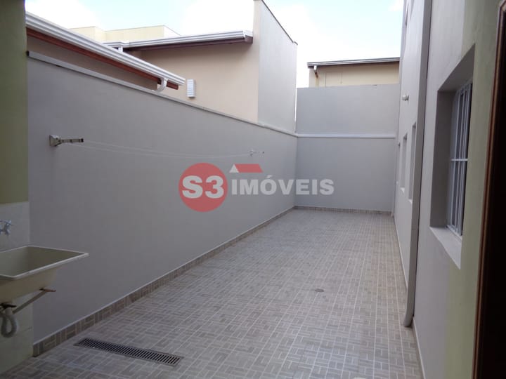 Casa à venda com 6 quartos, 250m² - Foto 5