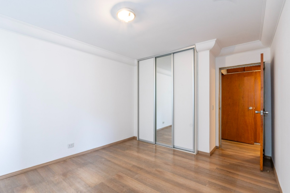 Apartamento à venda com 3 quartos, 150m² - Foto 11