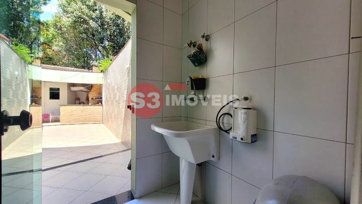 Casa à venda com 3 quartos, 294m² - Foto 22