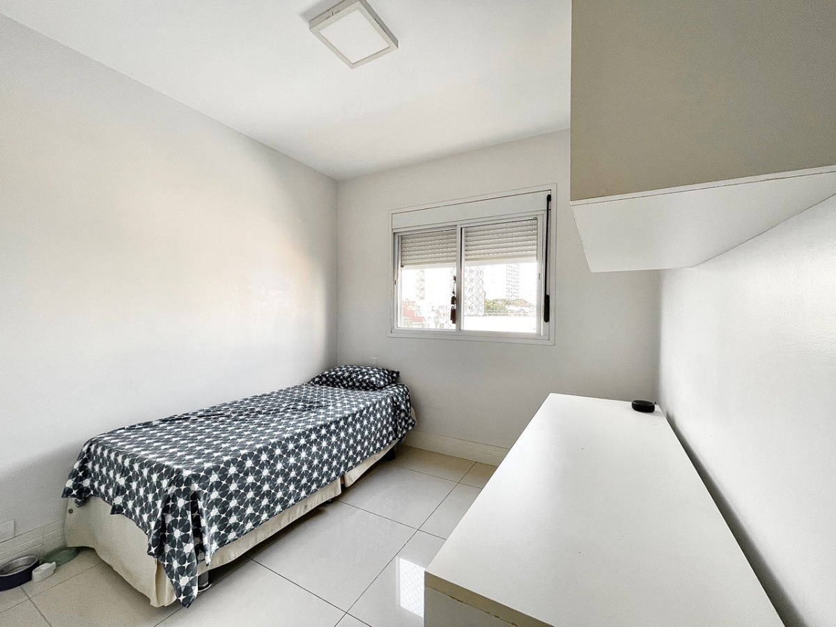 Apartamento à venda com 3 quartos, 192m² - Foto 9