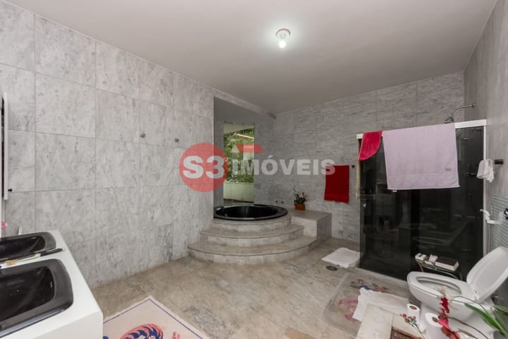 Casa à venda com 3 quartos, 700m² - Foto 29