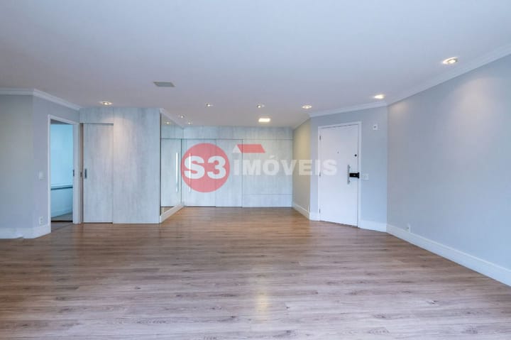 Apartamento à venda com 3 quartos, 145m² - Foto 4