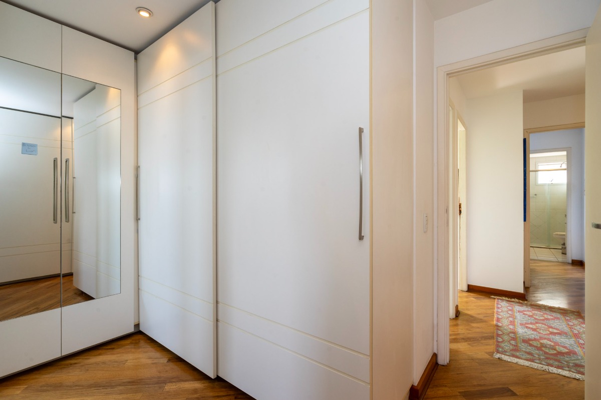 Apartamento à venda com 4 quartos, 145m² - Foto 25