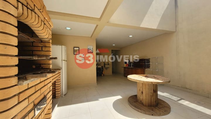 Casa à venda com 3 quartos, 245m² - Foto 12