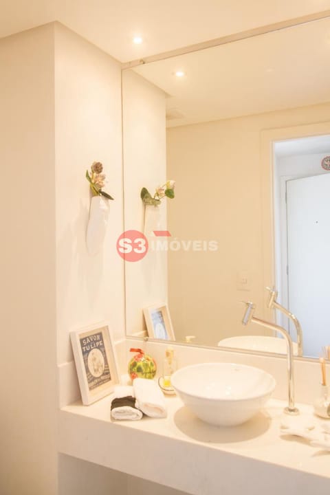 Apartamento à venda com 3 quartos, 121m² - Foto 8