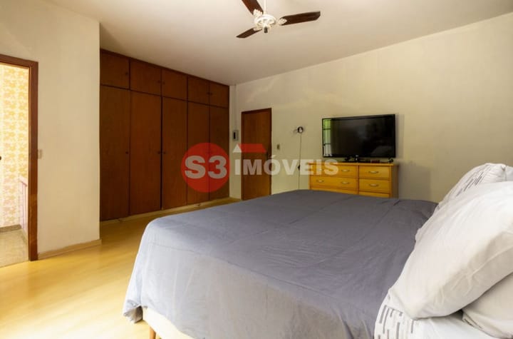 Casa à venda com 3 quartos, 232m² - Foto 13