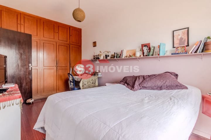 Casa à venda com 5 quartos, 200m² - Foto 49