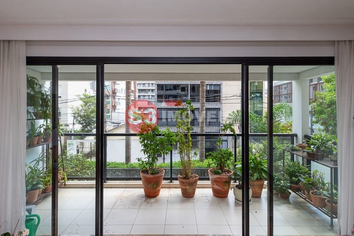 Apartamento à venda com 3 quartos, 161m² - Foto 13