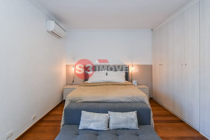 Casa à venda com 4 quartos, 240m² - Foto 18