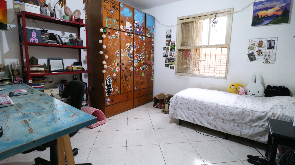 Casa à venda com 5 quartos, 200m² - Foto 12