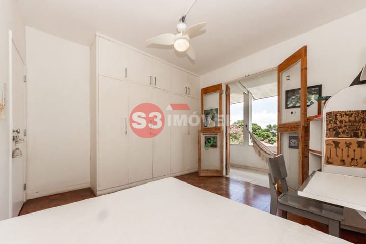 Casa à venda com 3 quartos, 333m² - Foto 7