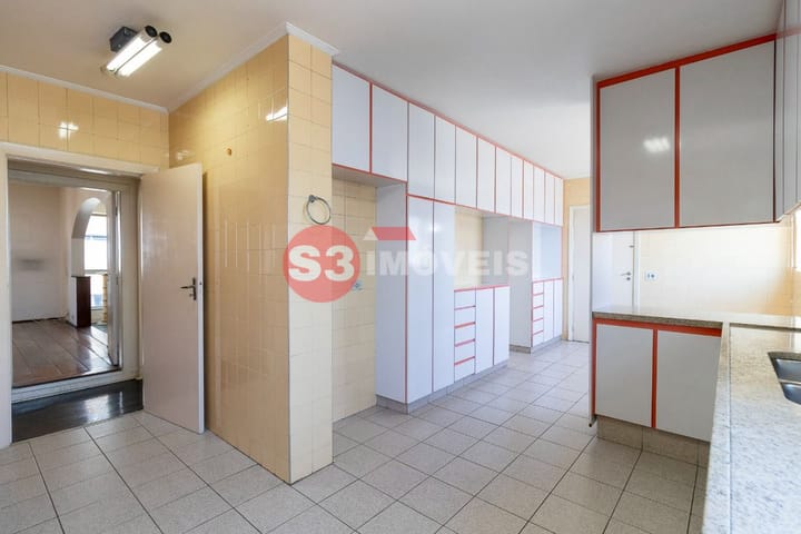 Apartamento à venda com 3 quartos, 227m² - Foto 5