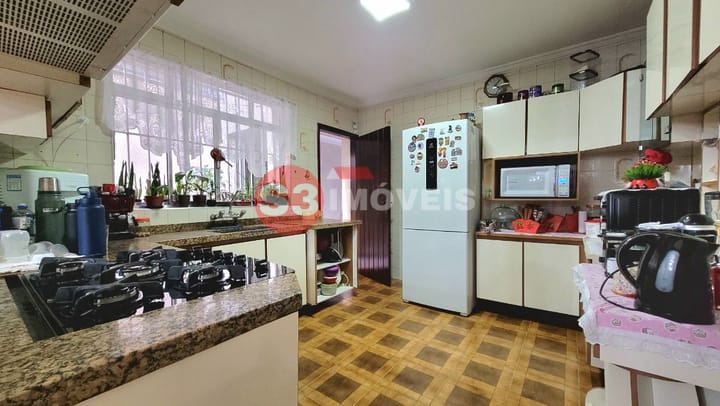 Casa à venda com 3 quartos, 301m² - Foto 12