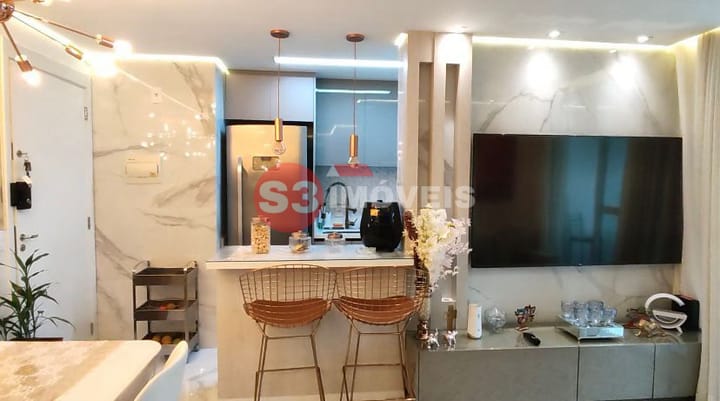 Apartamento à venda com 2 quartos, 58m² - Foto 1