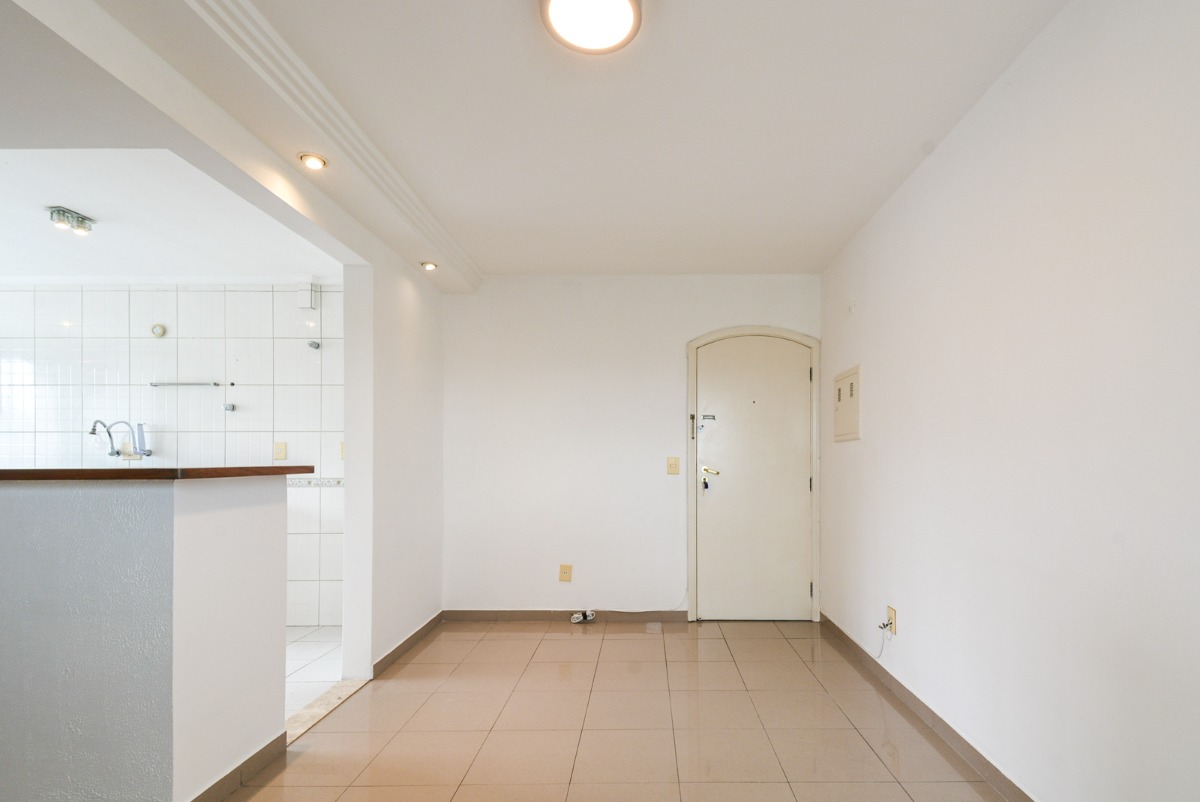 Apartamento à venda com 2 quartos, 84m² - Foto 4