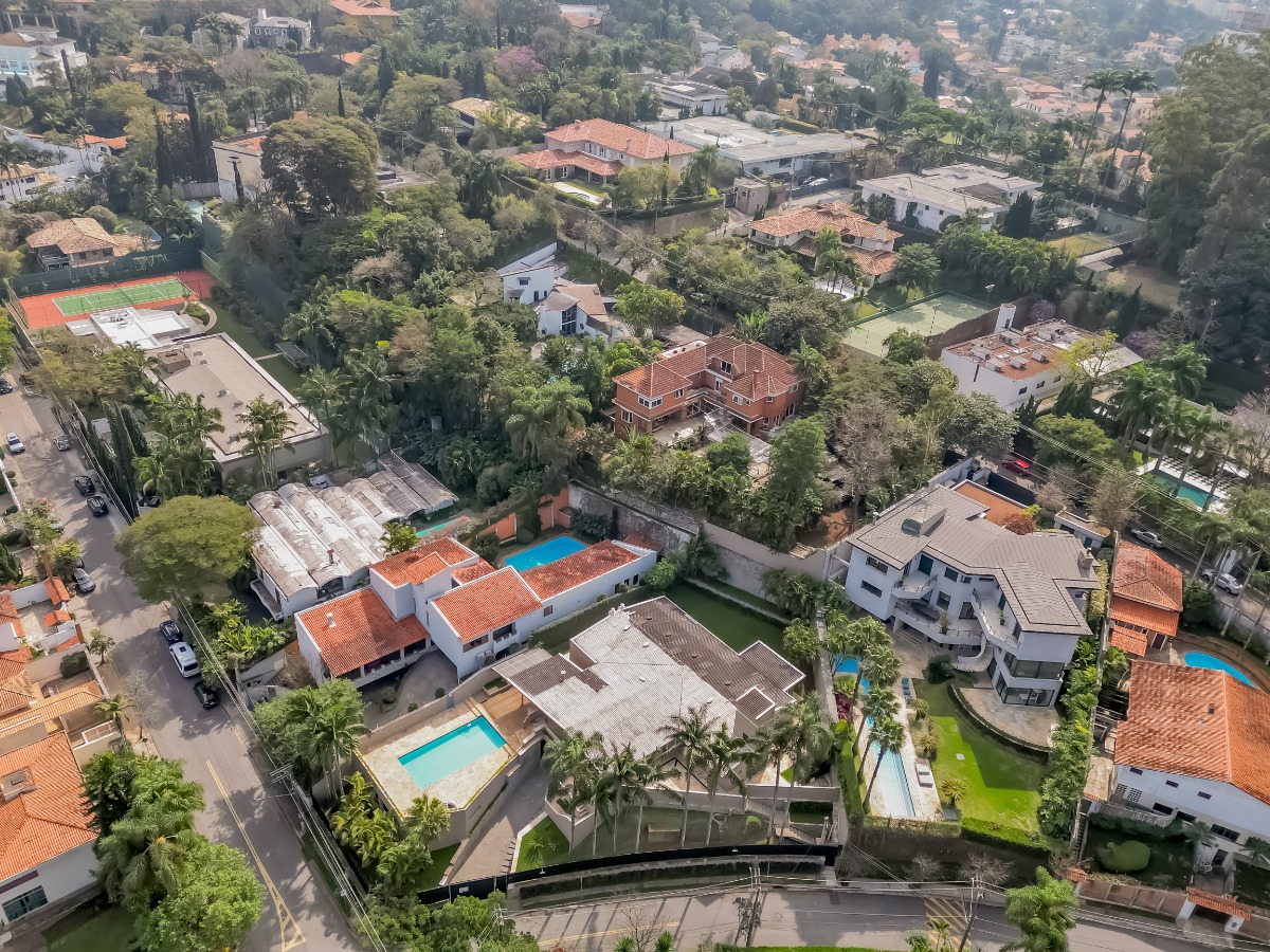 Casa à venda com 4 quartos, 800m² - Foto 5