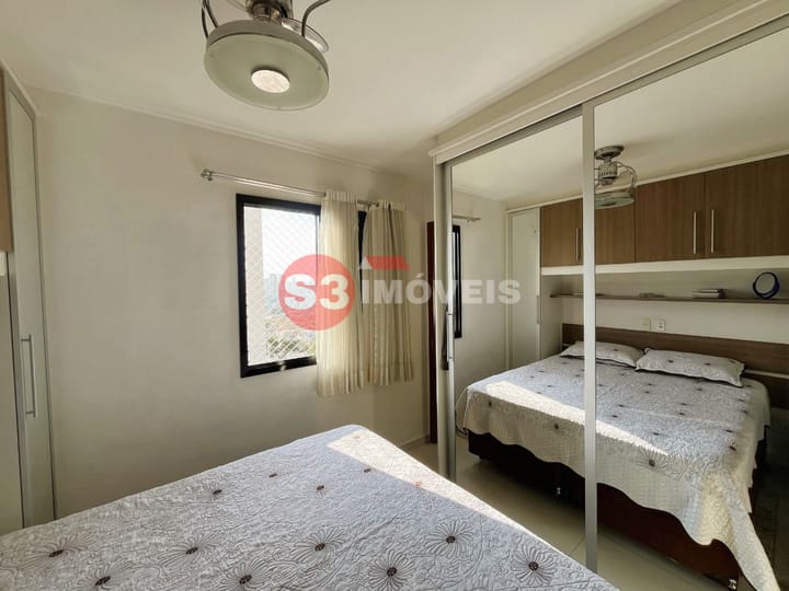 Apartamento à venda com 2 quartos, 64m² - Foto 25