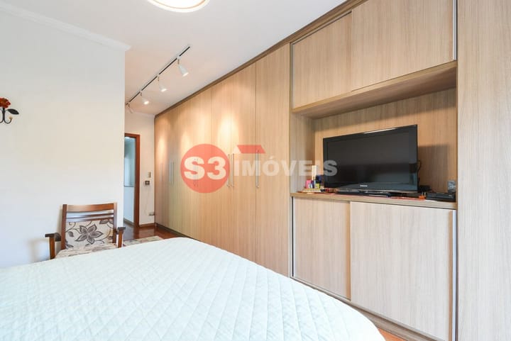 Casa à venda com 3 quartos, 244m² - Foto 24