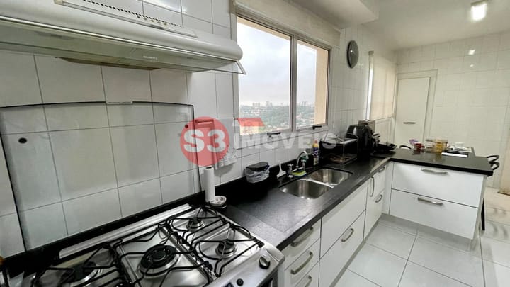 Apartamento à venda com 3 quartos, 170m² - Foto 18