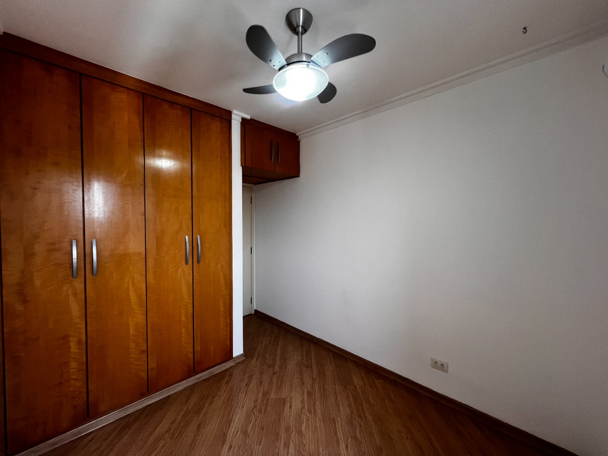 Apartamento à venda com 2 quartos, 62m² - Foto 8