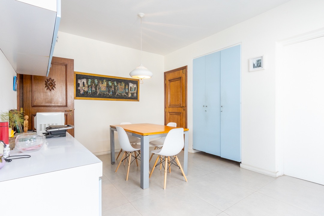 Apartamento à venda com 4 quartos, 224m² - Foto 9