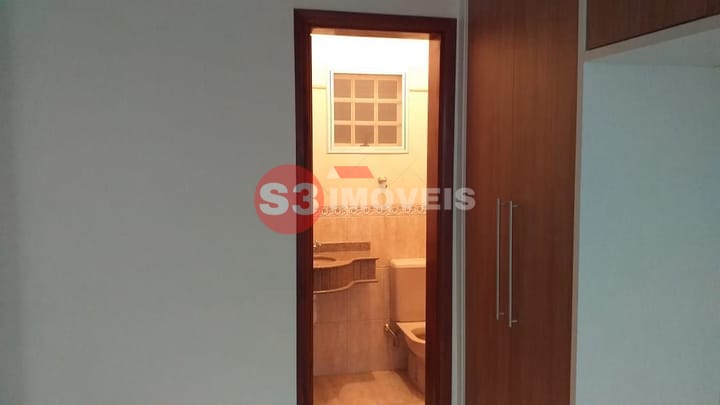 Casa para alugar com 4 quartos, 161m² - Foto 11