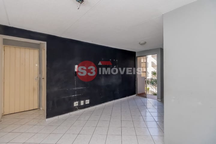 Apartamento à venda com 2 quartos, 62m² - Foto 2