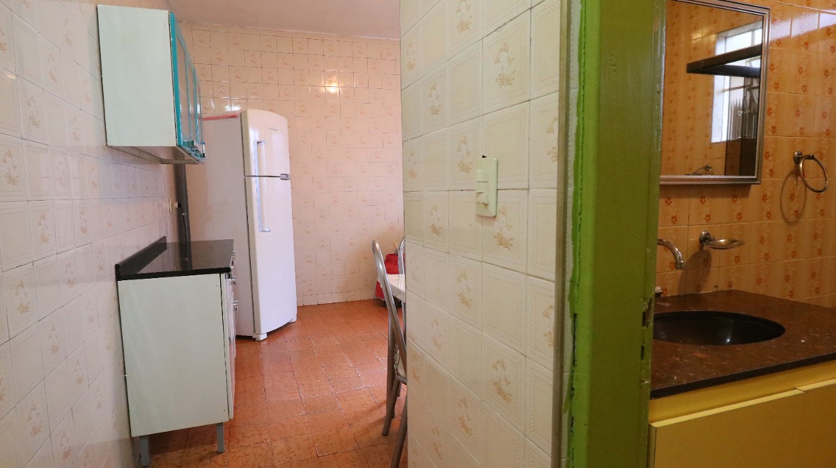 Casa à venda com 2 quartos, 100m² - Foto 10