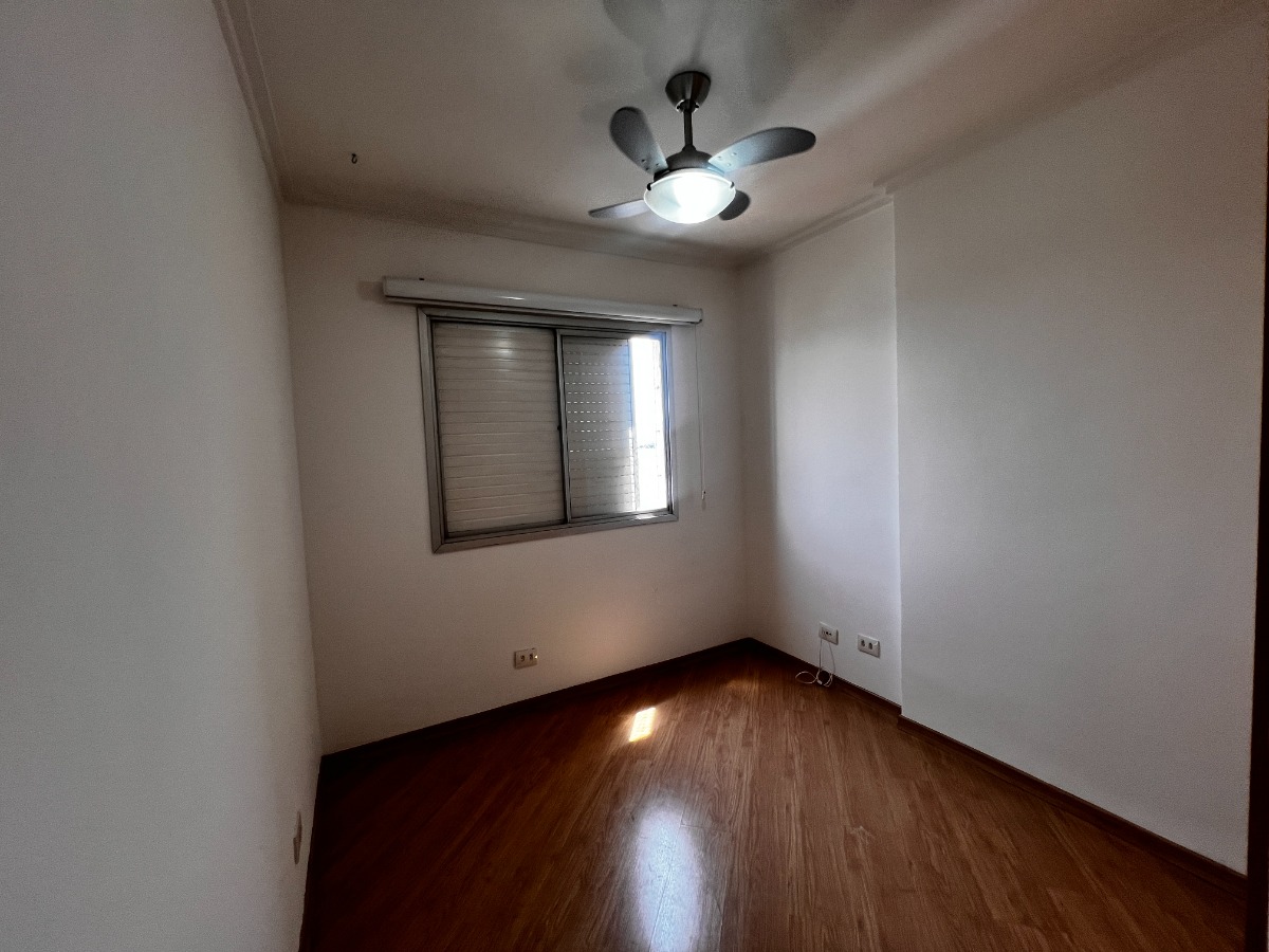 Apartamento à venda com 2 quartos, 62m² - Foto 10